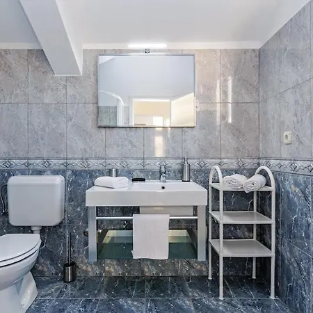Marina Apartment *